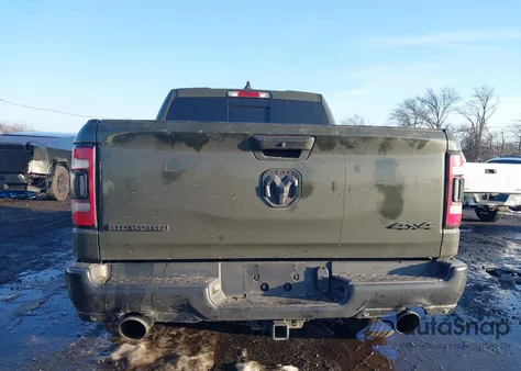 2021 Ram 1500 Big Horn 4X4 5'7 Box z USA, uszkodzony, nr VIN 1C6SRFFT2MN697562